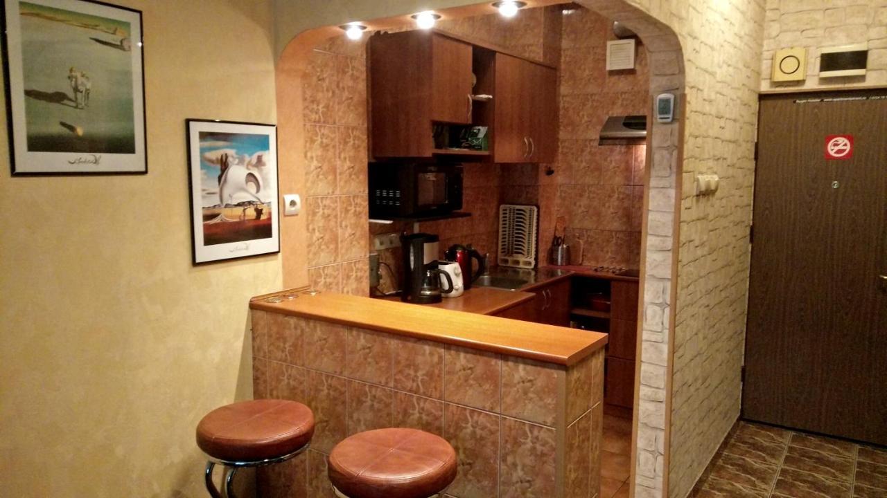 Rompromo Plus Accommodation Bucureşti Ngoại thất bức ảnh