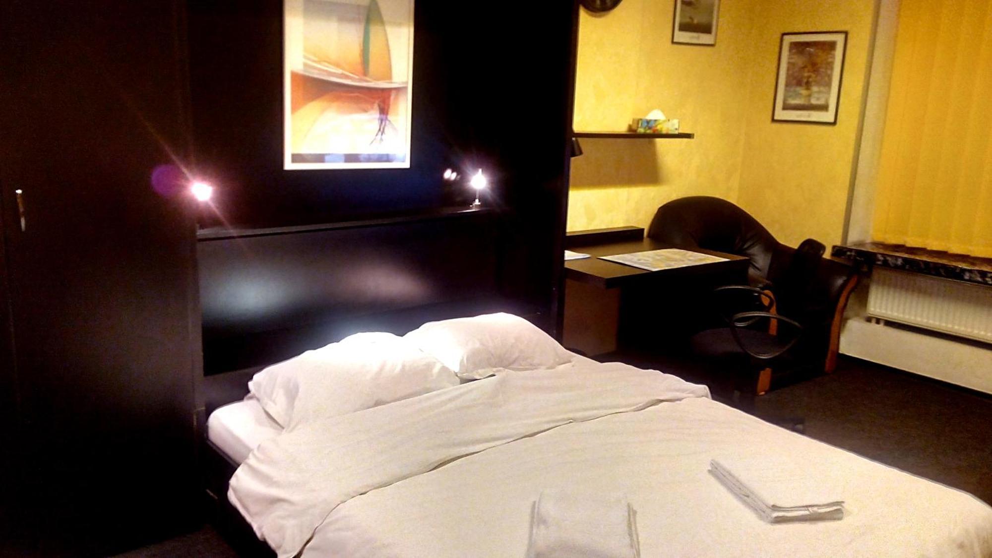 Rompromo Plus Accommodation Bucureşti Ngoại thất bức ảnh